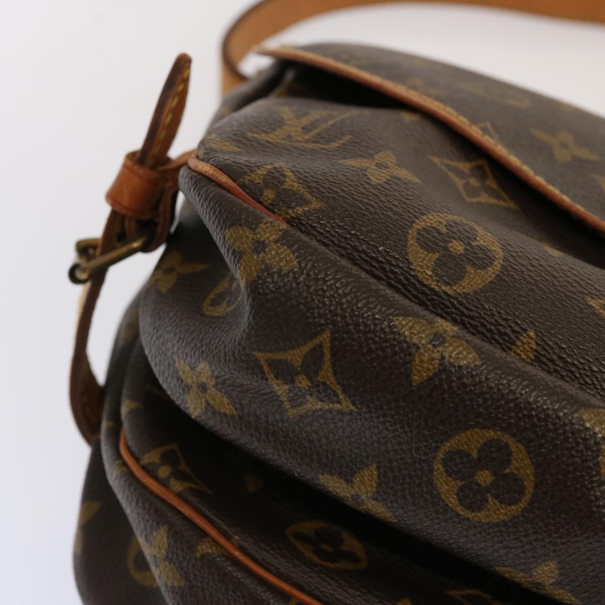 LOUIS VUITTON Monogram Saumur 30 Shoulder Bag M42256 LV Auth 67640