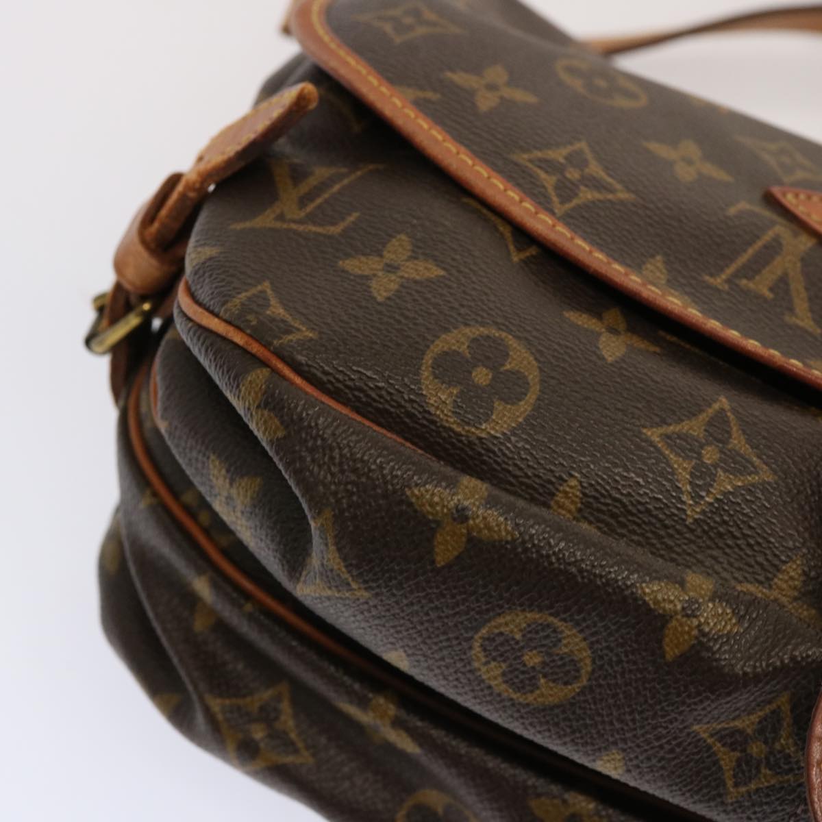 LOUIS VUITTON Monogram Saumur 30 Shoulder Bag M42256 LV Auth 67640