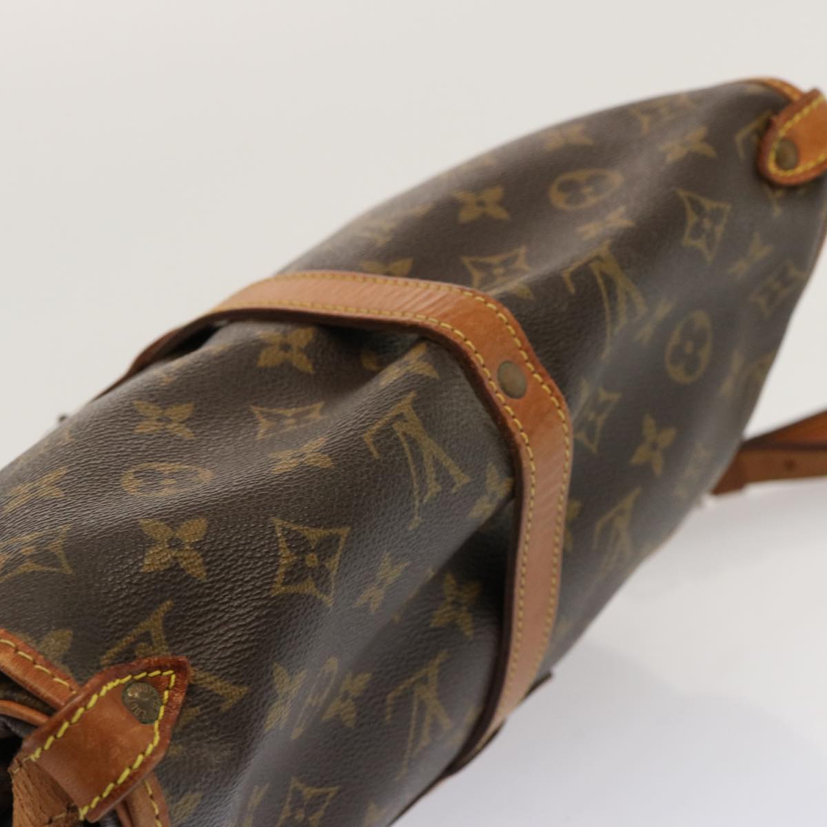 LOUIS VUITTON Monogram Saumur 30 Shoulder Bag M42256 LV Auth 67640