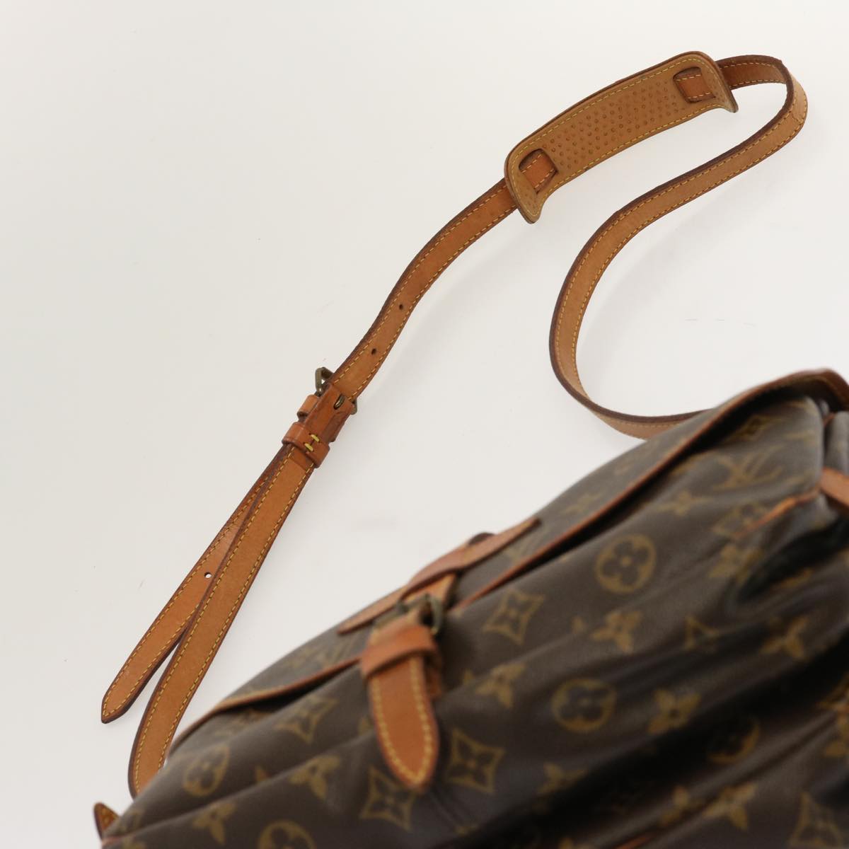 LOUIS VUITTON Monogram Saumur 30 Shoulder Bag M42256 LV Auth 67640