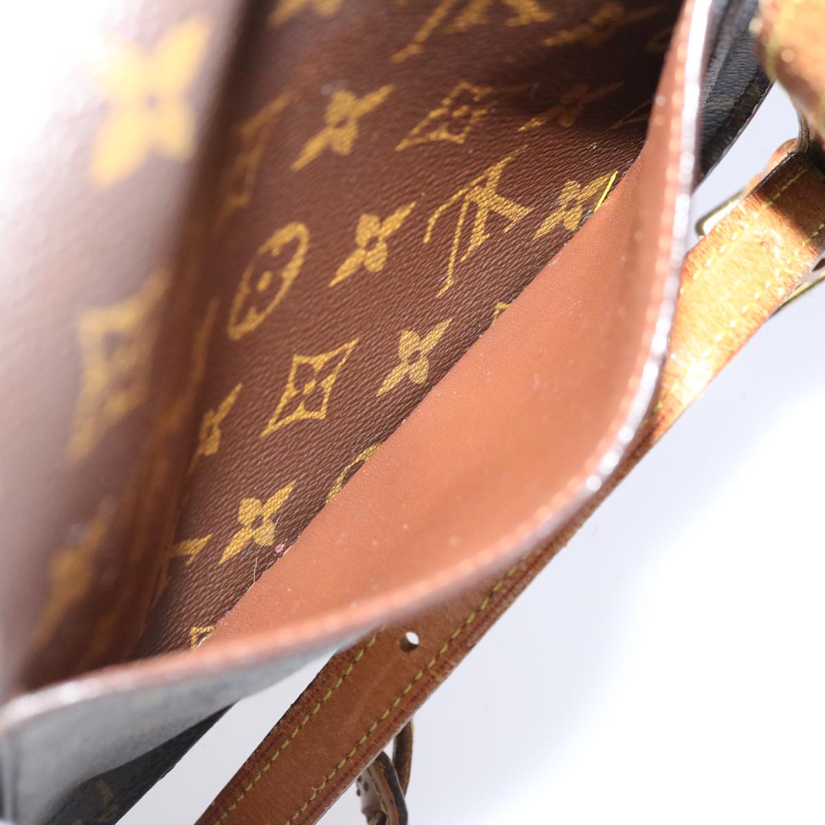 LOUIS VUITTON Monogram Saint Cloud MM Shoulder Bag M51243 LV Auth 67726