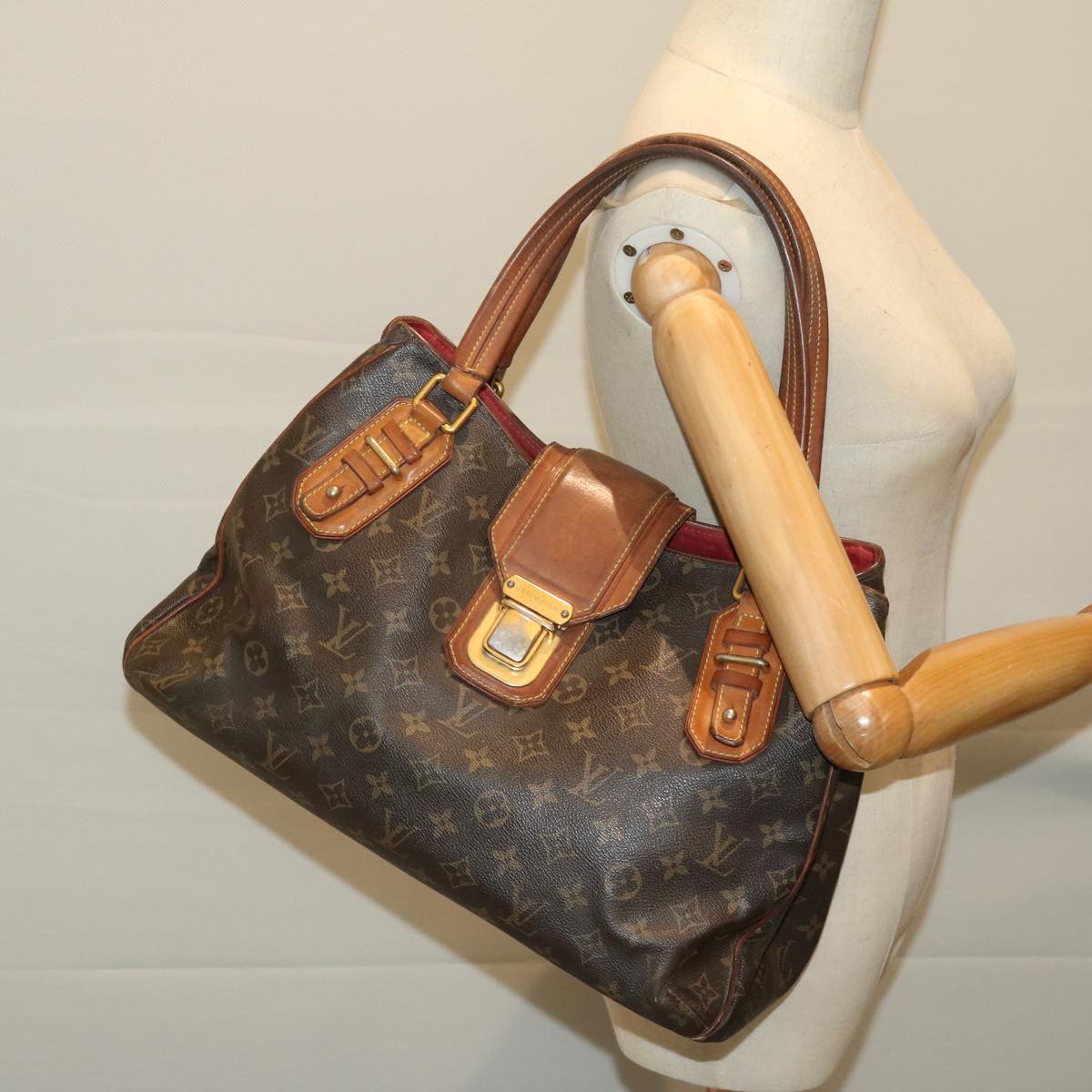 LOUIS VUITTON Monogram Greet Shoulder Bag M55210 LV Auth 67771