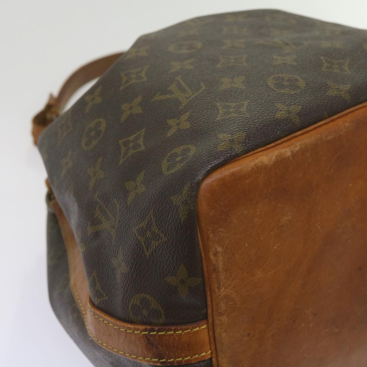 LOUIS VUITTON Monogram Petit Noe Shoulder Bag M42226 LV Auth 67779