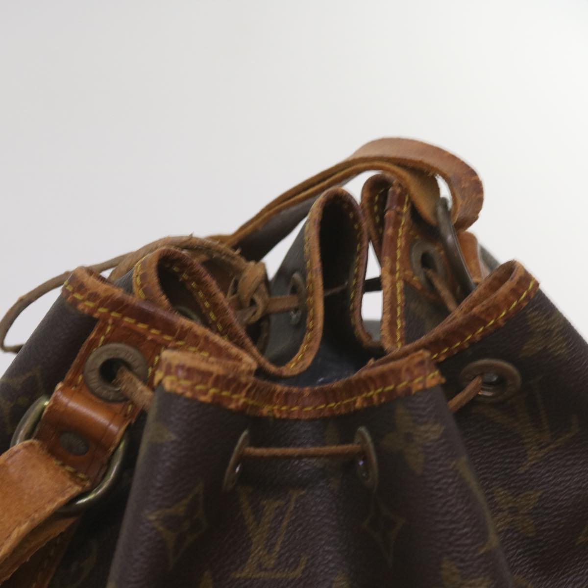 LOUIS VUITTON Monogram Petit Noe Shoulder Bag M42226 LV Auth 67779