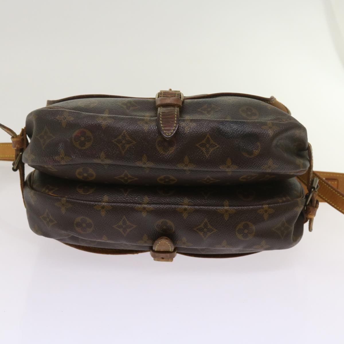 LOUIS VUITTON Monogram Saumur 30 Shoulder Bag M42256 LV Auth 67852