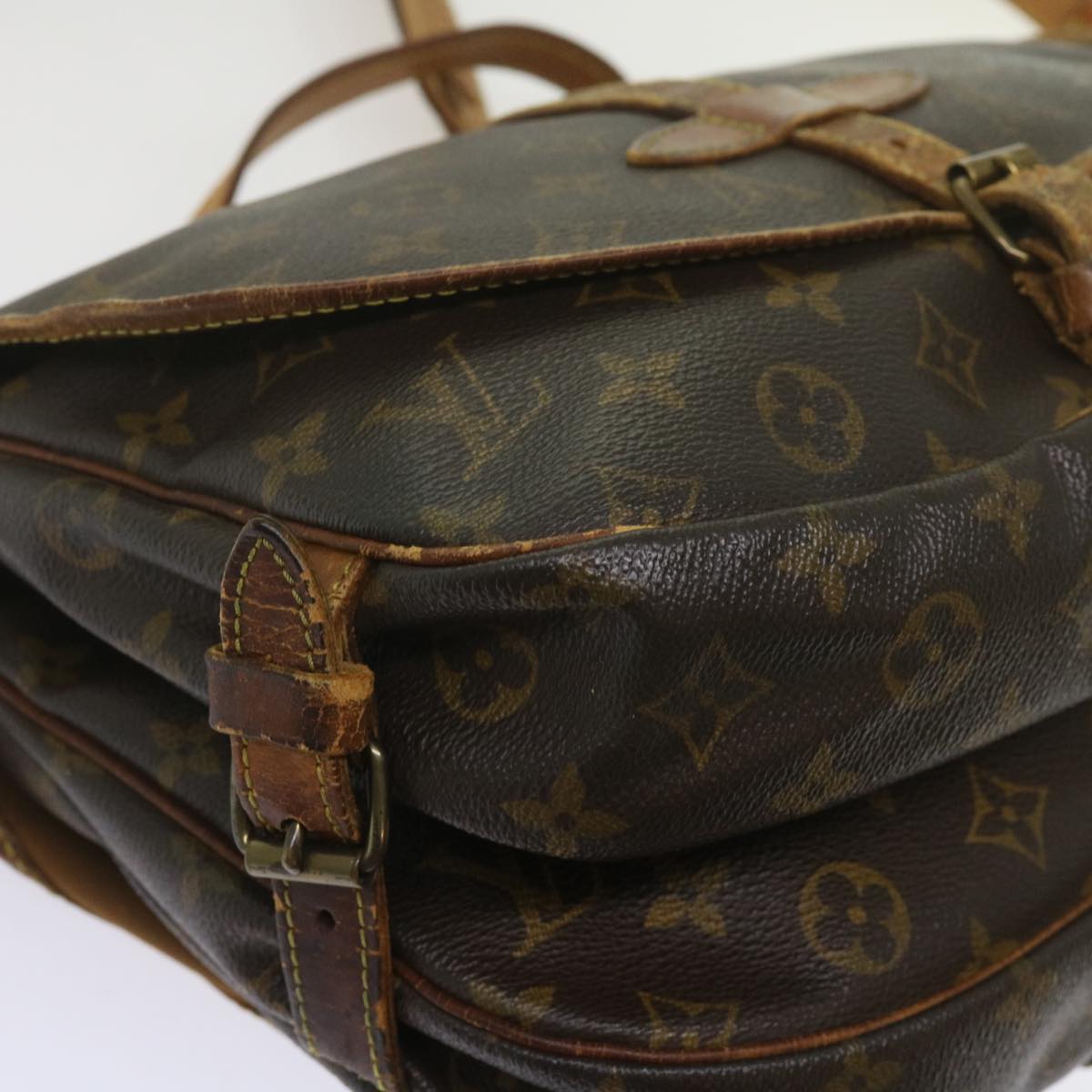 LOUIS VUITTON Monogram Saumur 30 Shoulder Bag M42256 LV Auth 67852