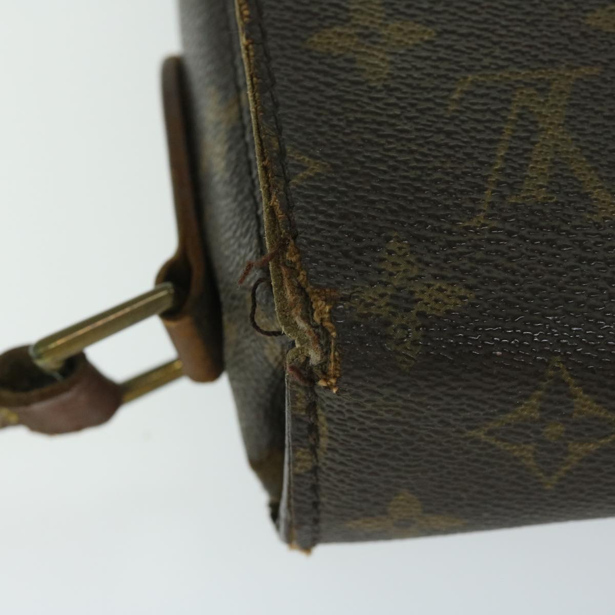 LOUIS VUITTON Monogram Saint Cloud GM Shoulder Bag M51242 LV Auth 67890