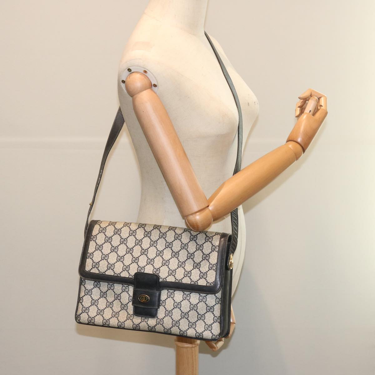 GUCCI GG Supreme Shoulder Bag PVC Navy 001 16 4084 Auth 67907