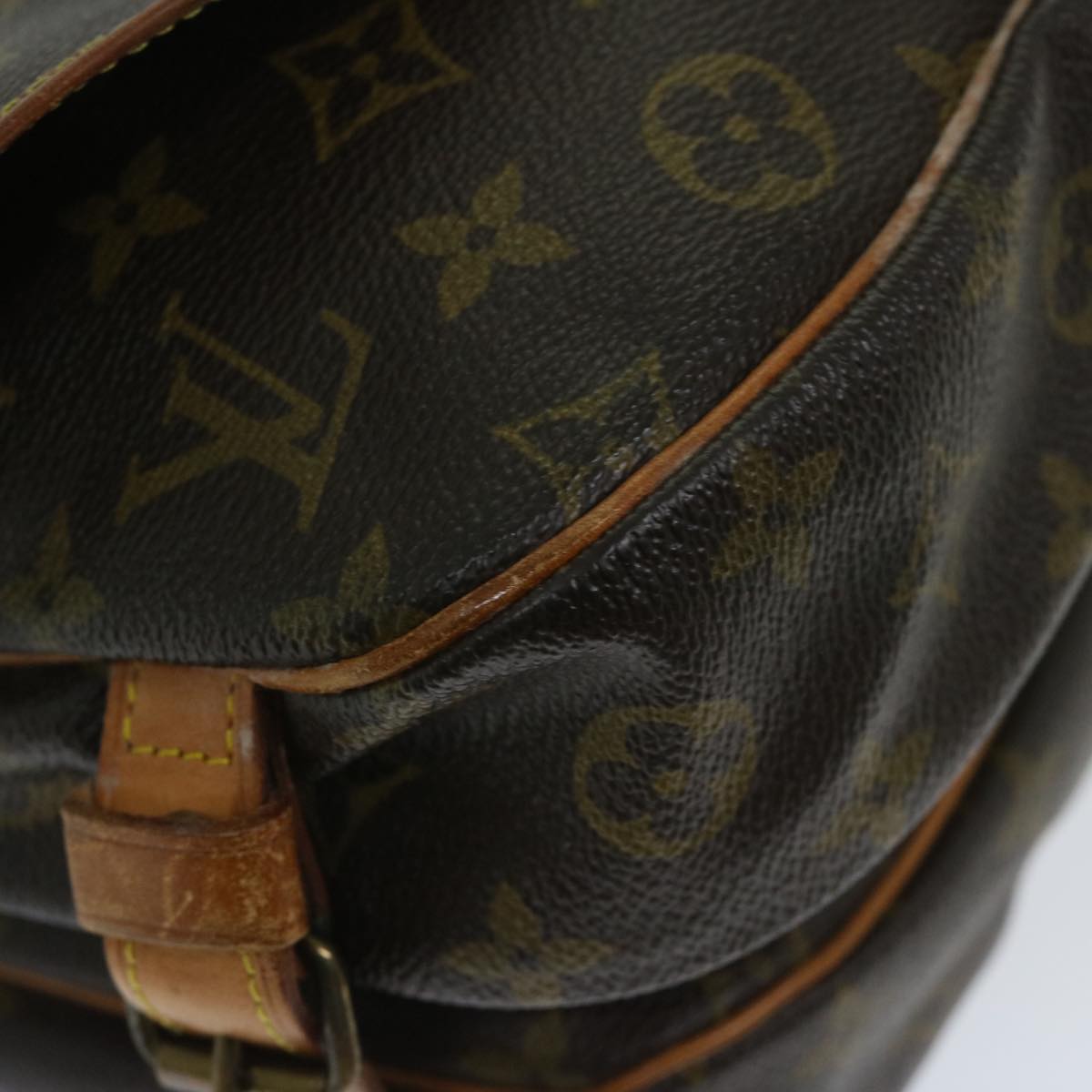 LOUIS VUITTON Monogram Saumur 30 Shoulder Bag M42256 LV Auth 67918