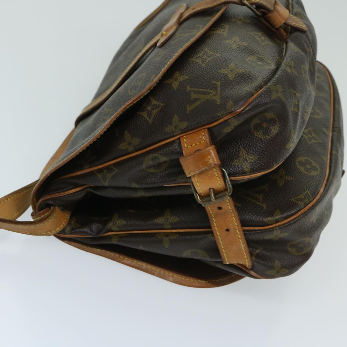 LOUIS VUITTON Monogram Saumur 30 Shoulder Bag M42256 LV Auth 67918