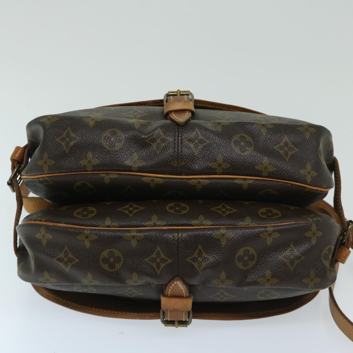 LOUIS VUITTON Monogram Saumur 30 Shoulder Bag M42256 LV Auth 67918