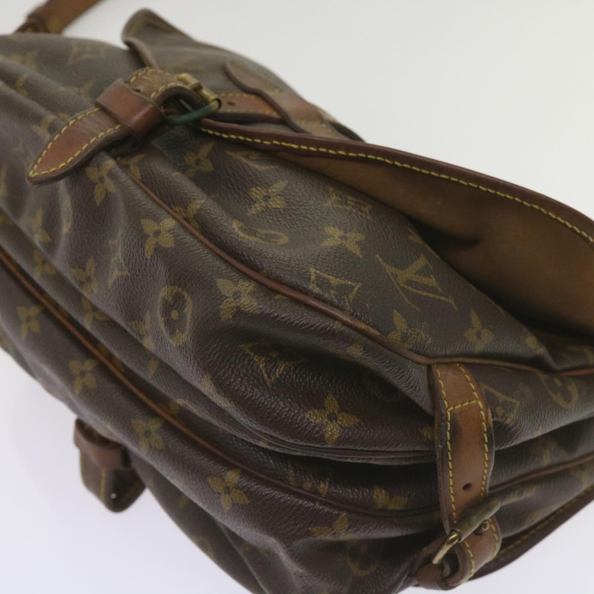 LOUIS VUITTON Monogram Saumur 30 Shoulder Bag M42256 LV Auth 67919