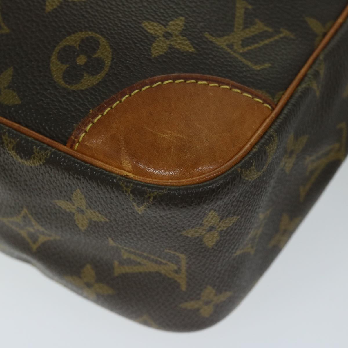 LOUIS VUITTON Monogram Danube MM Shoulder Bag M45264 LV Auth 67920