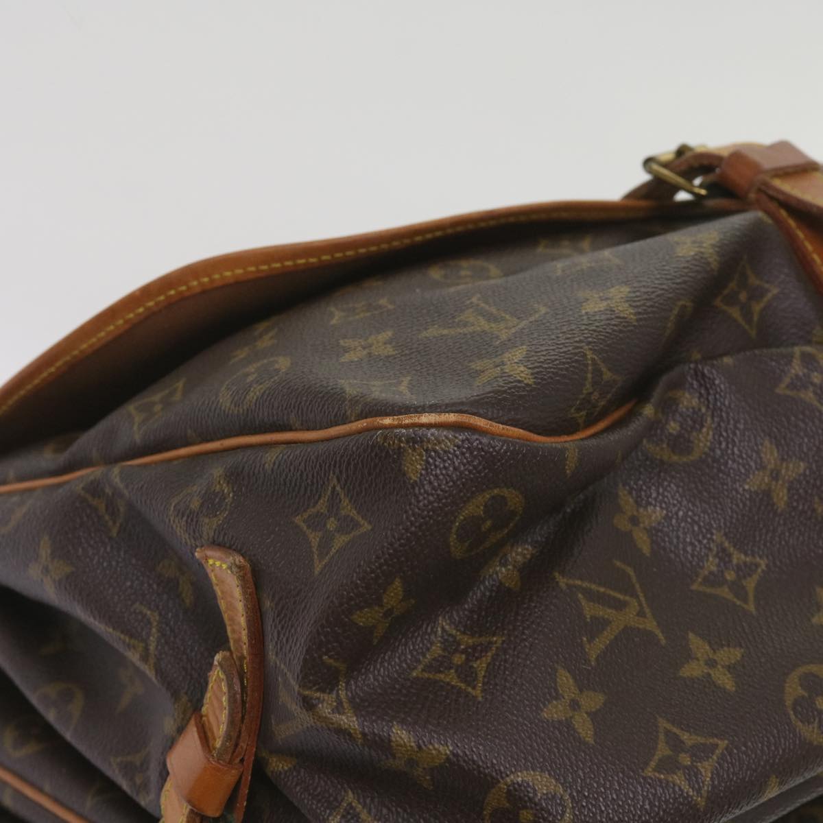 LOUIS VUITTON Monogram Saumur 35 Shoulder Bag M42254 LV Auth 67925