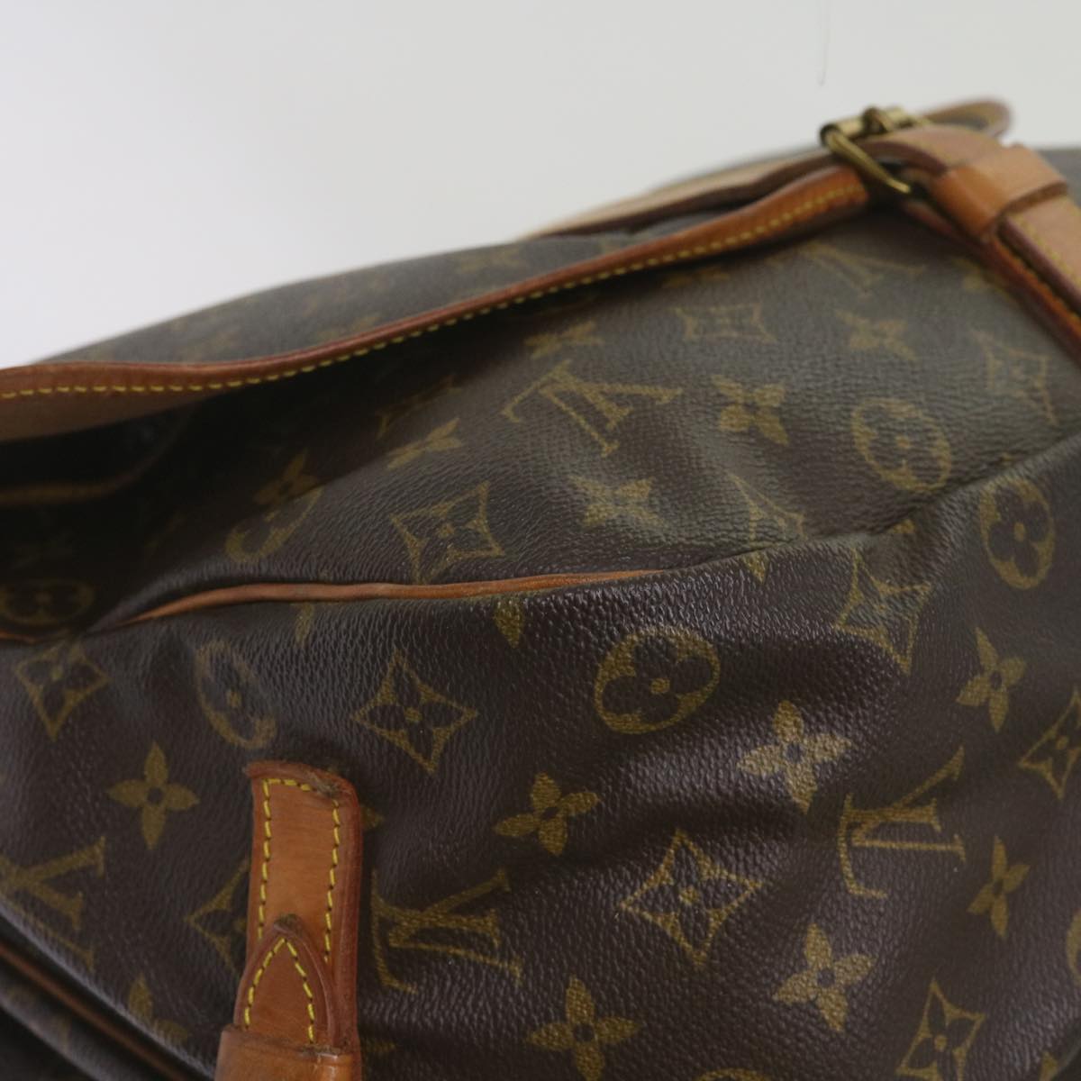 LOUIS VUITTON Monogram Saumur 35 Shoulder Bag M42254 LV Auth 67925