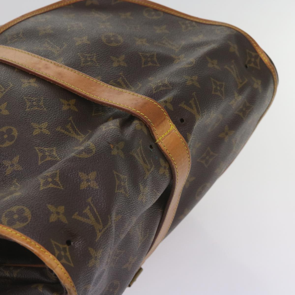 LOUIS VUITTON Monogram Saumur 35 Shoulder Bag M42254 LV Auth 67925