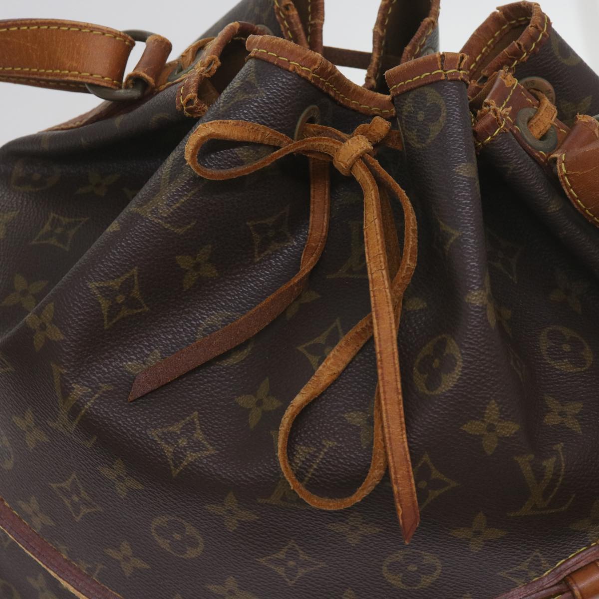 LOUIS VUITTON Monogram Noe Shoulder Bag M42224 LV Auth 67939