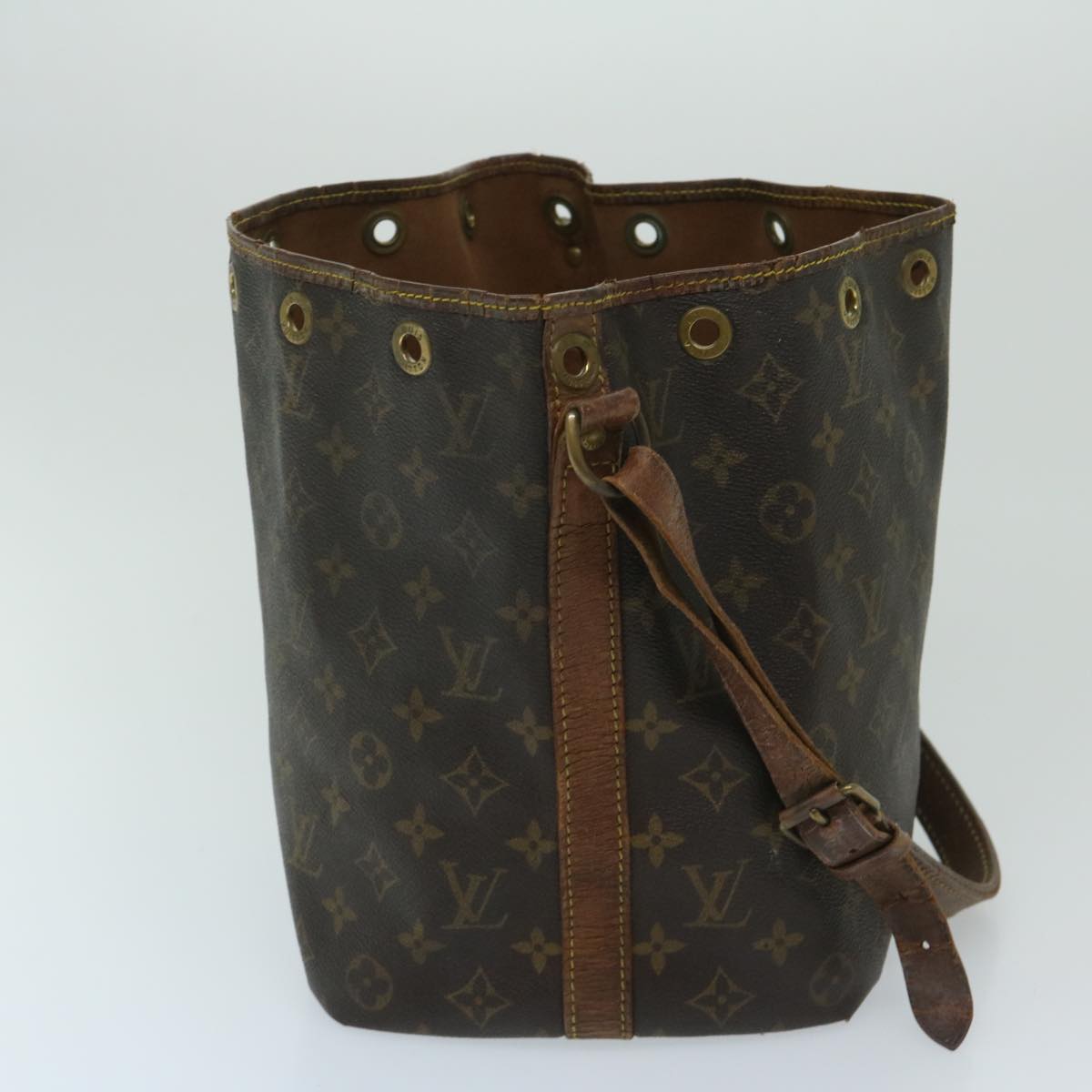 LOUIS VUITTON Monogram Petit Noe Shoulder Bag M42226 LV Auth 67940