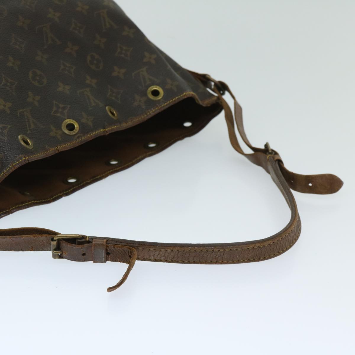 LOUIS VUITTON Monogram Petit Noe Shoulder Bag M42226 LV Auth 67940