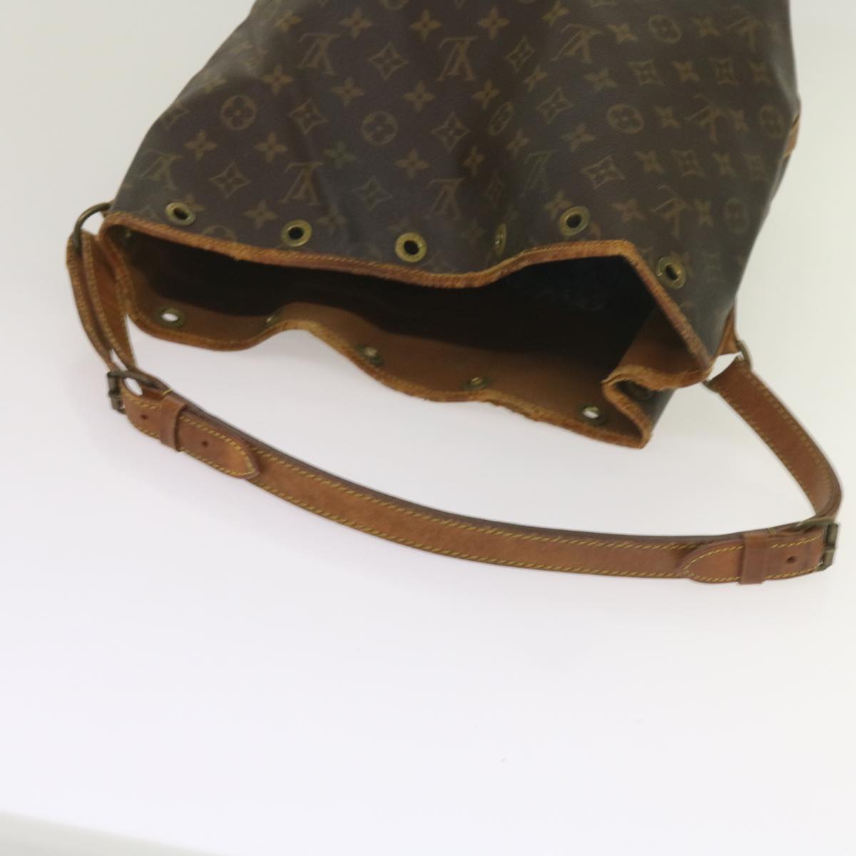 LOUIS VUITTON Monogram Noe Shoulder Bag M42224 LV Auth 67941