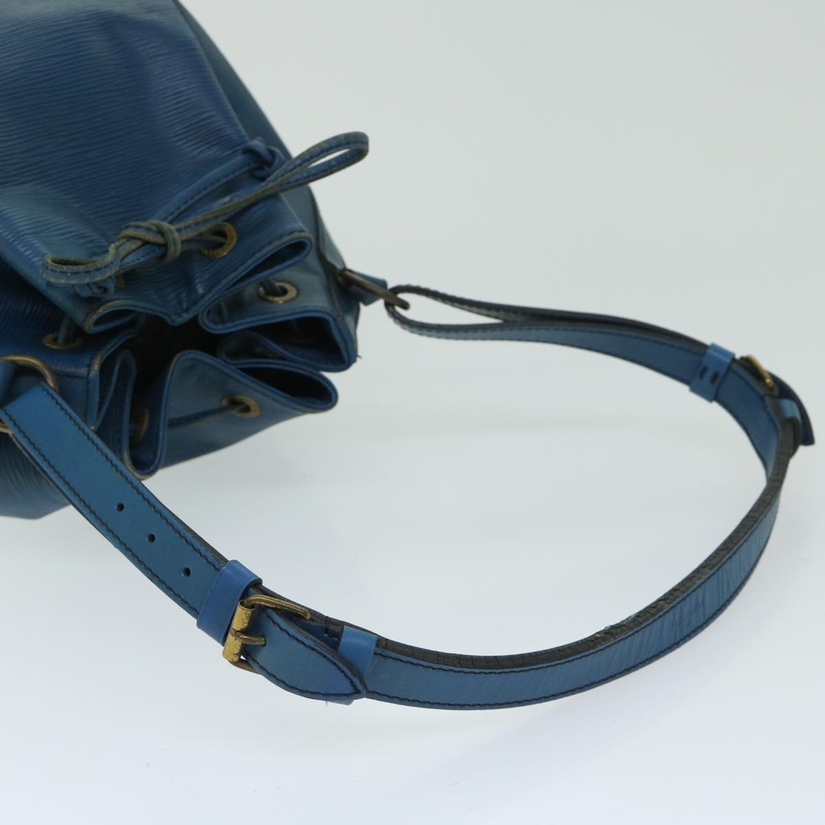 LOUIS VUITTON Epi Petit Noe Shoulder Bag Blue M44105 LV Auth 67965