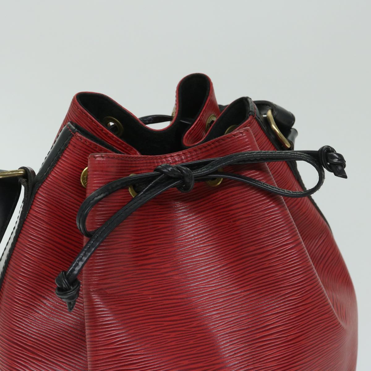 LOUIS VUITTON Epi Petit Noe Shoulder Bag Bicolor Black Red M44172 Auth 67966