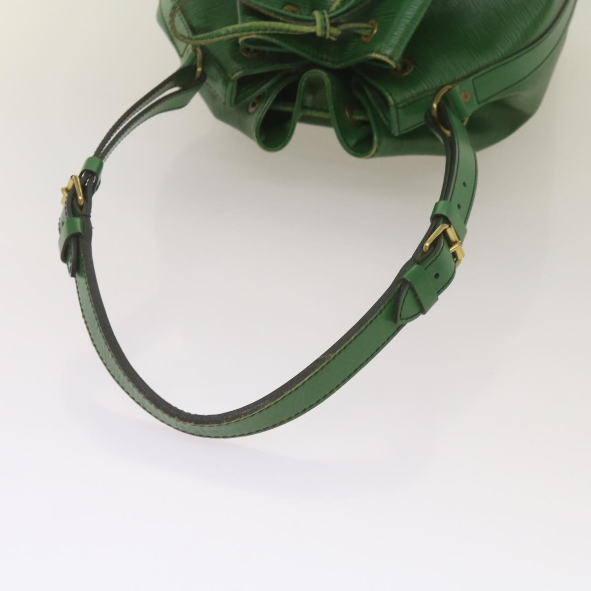 LOUIS VUITTON Epi Noe Shoulder Bag Green M44004 LV Auth 67968