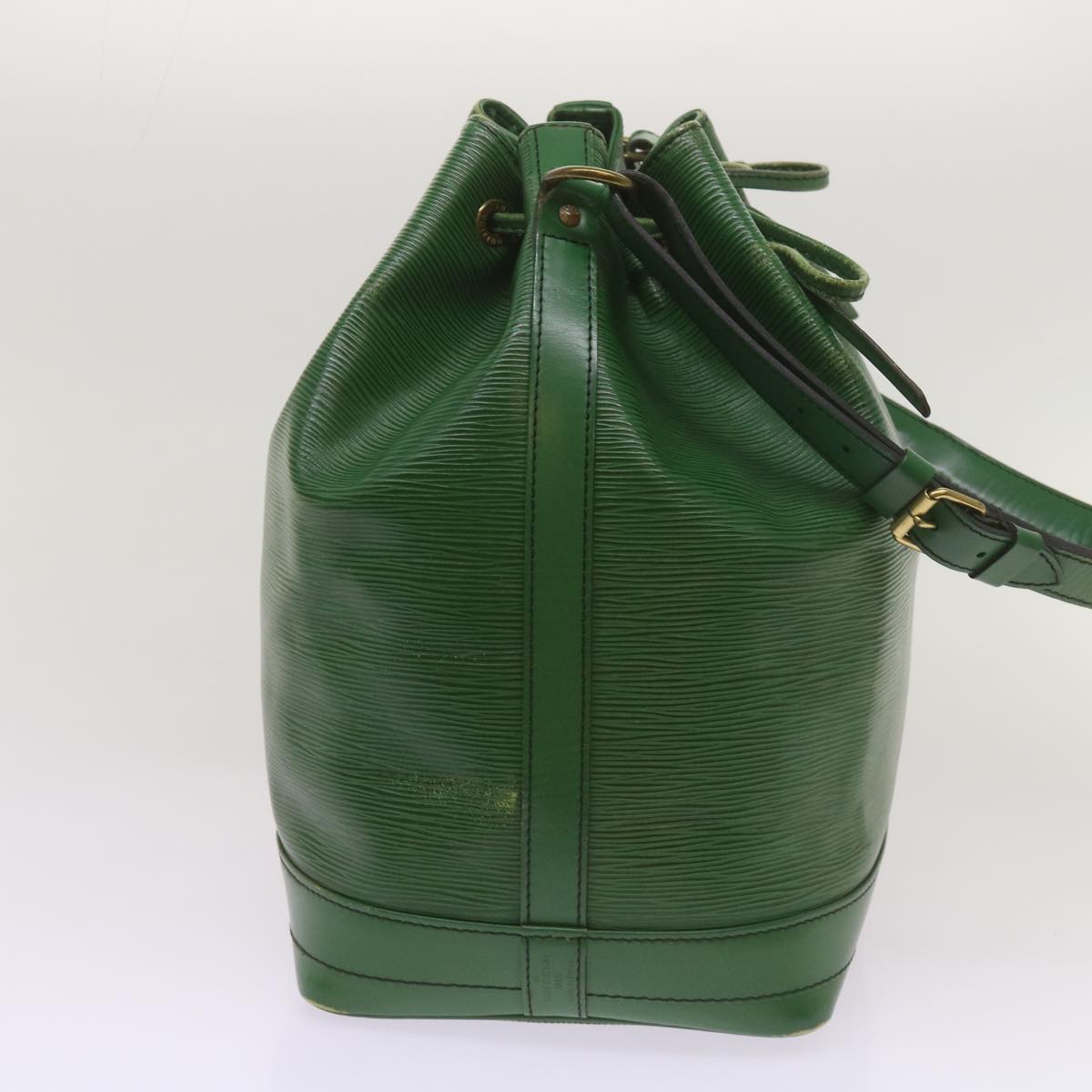 LOUIS VUITTON Epi Noe Shoulder Bag Green M44004 LV Auth 67968