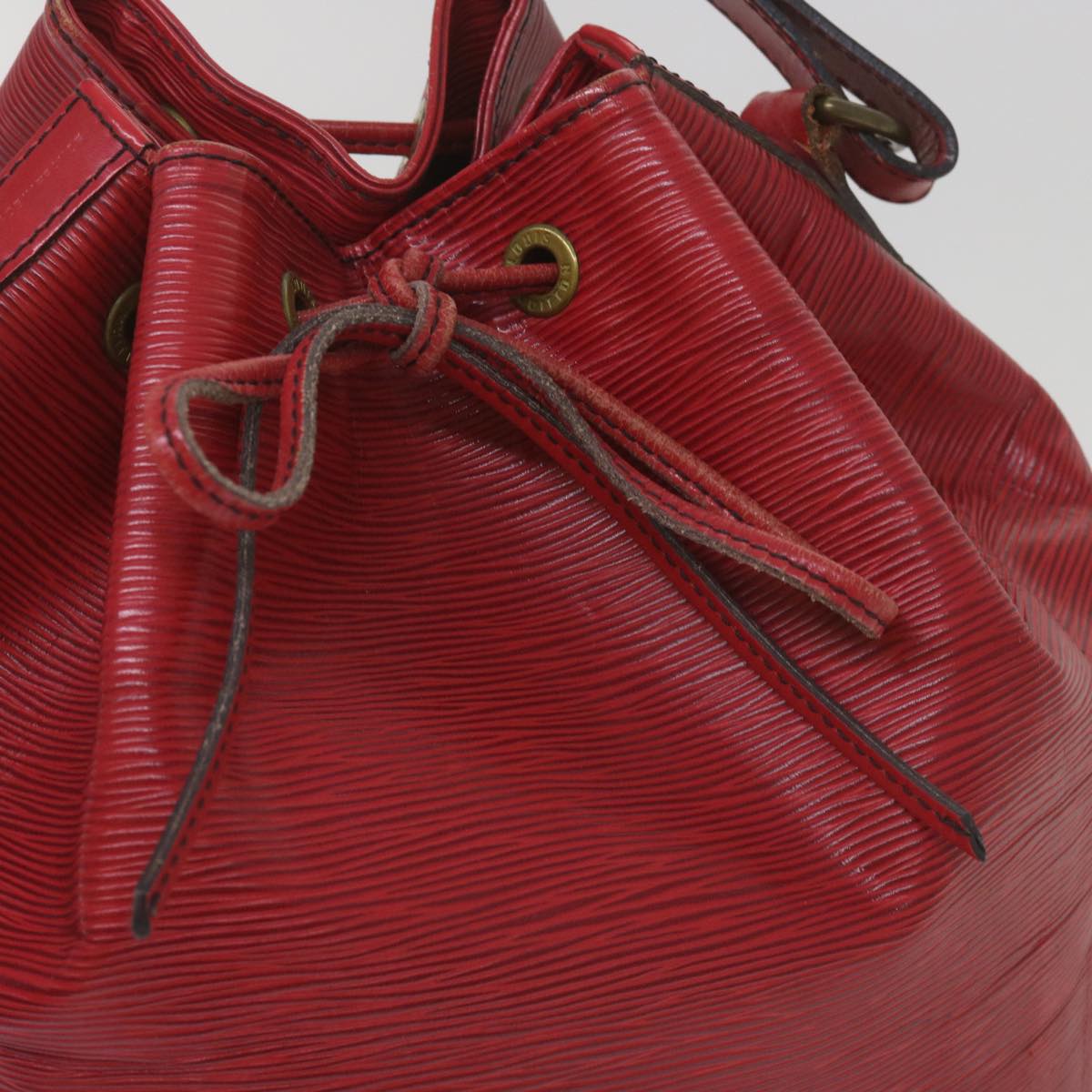 LOUIS VUITTON Epi Noe Shoulder Bag Red M44007 LV Auth 67970