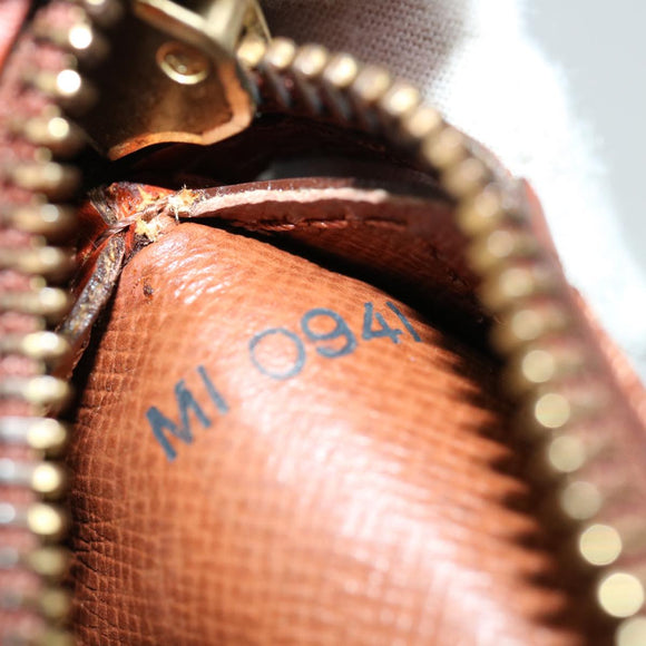 LOUIS VUITTON Epi Angian Clutch Bag Brown M52113 LV Auth 68112