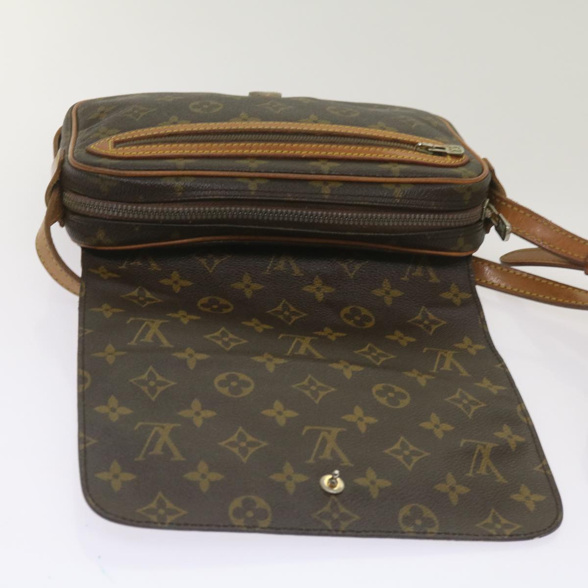 LOUIS VUITTON Monogram Saint Germain Shoulder Bag M51210 LV Auth 68146