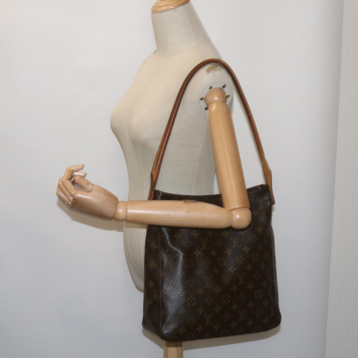 LOUIS VUITTON Monogram Looping GM Shoulder Bag M51145 LV Auth 68180