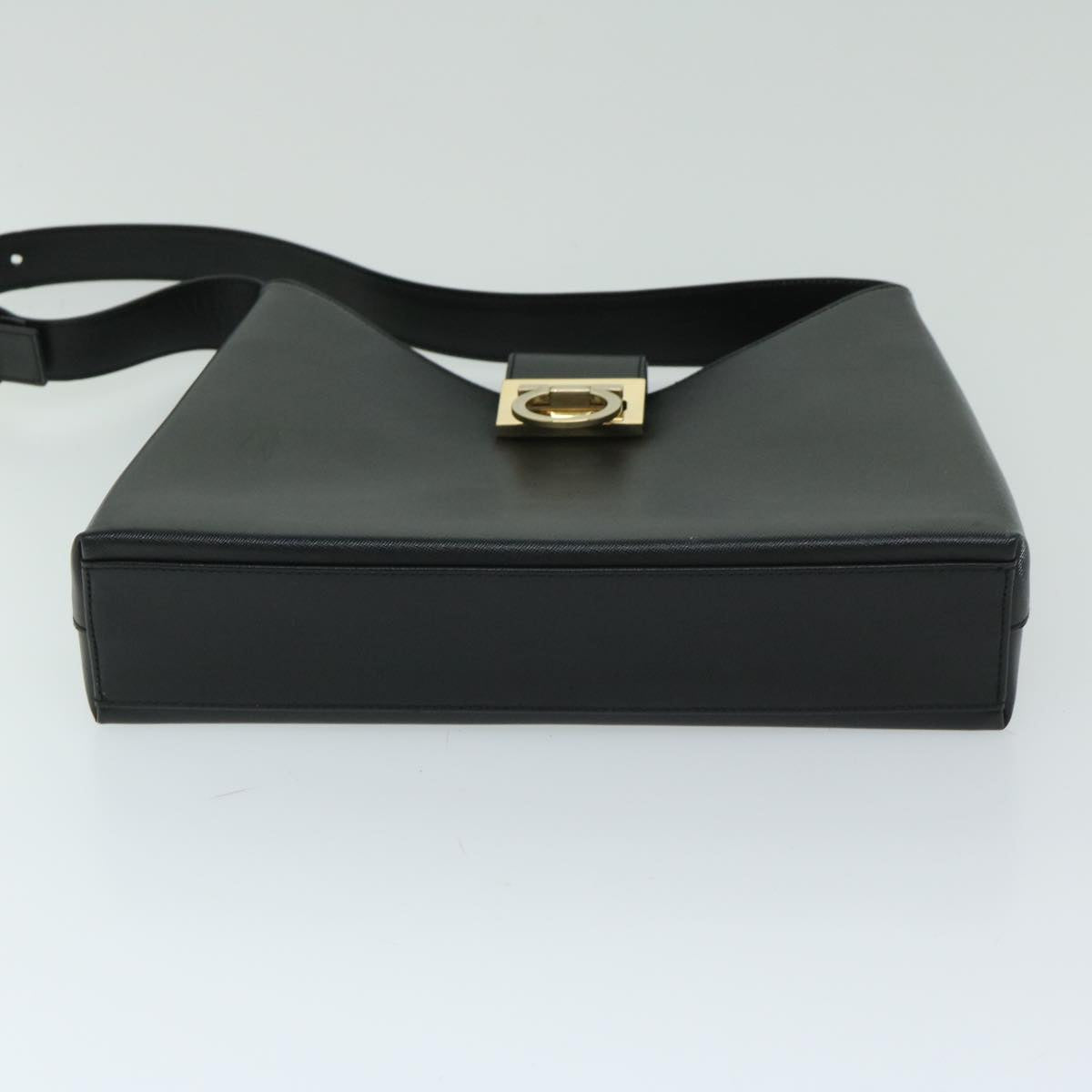 Salvatore Ferragamo Gancini Shoulder Bag Leather Black Auth 68209