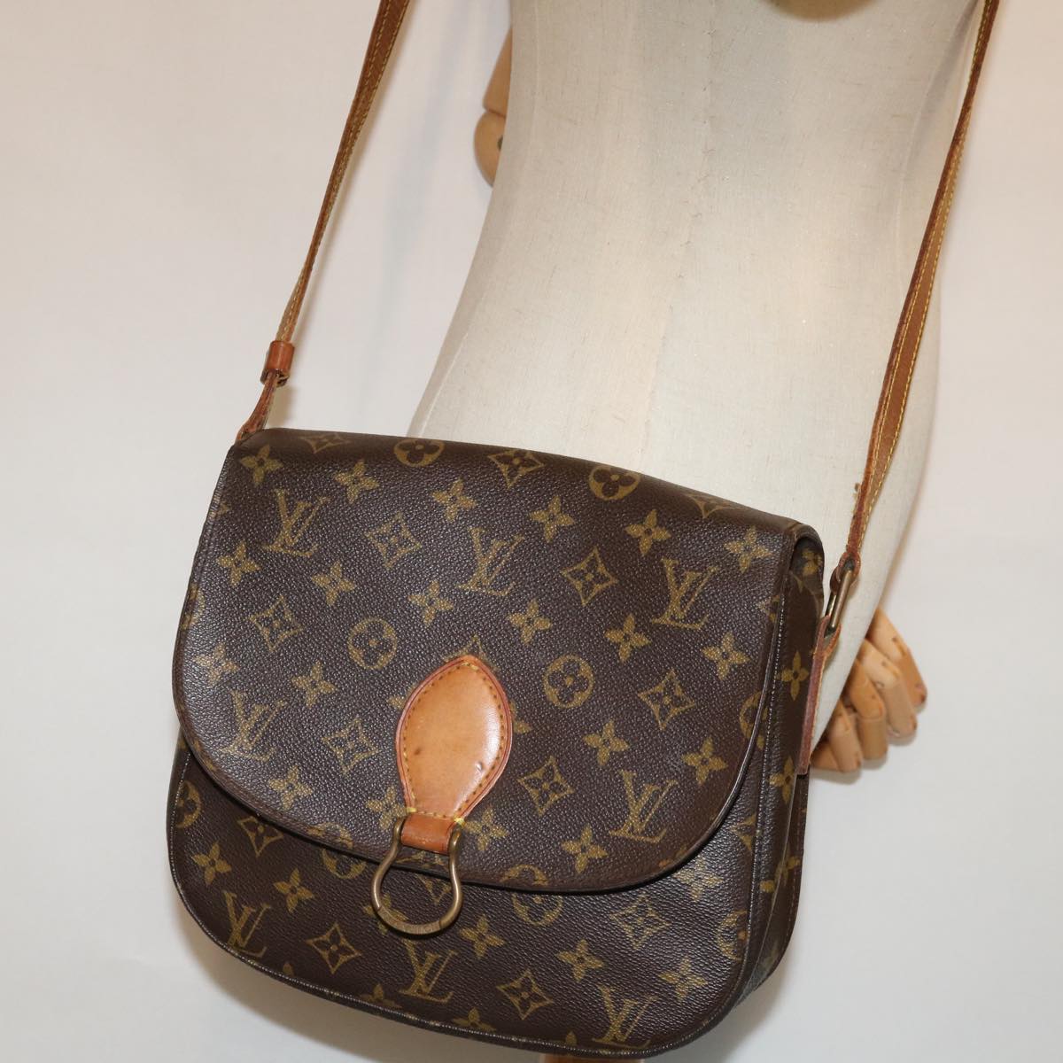 LOUIS VUITTON Monogram Saint Cloud GM Shoulder Bag M51242 LV Auth 68366