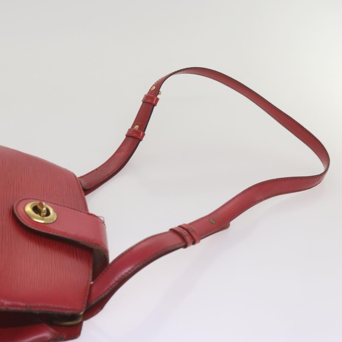 LOUIS VUITTON Epi Cluny Shoulder Bag Red M52257 LV Auth 68447