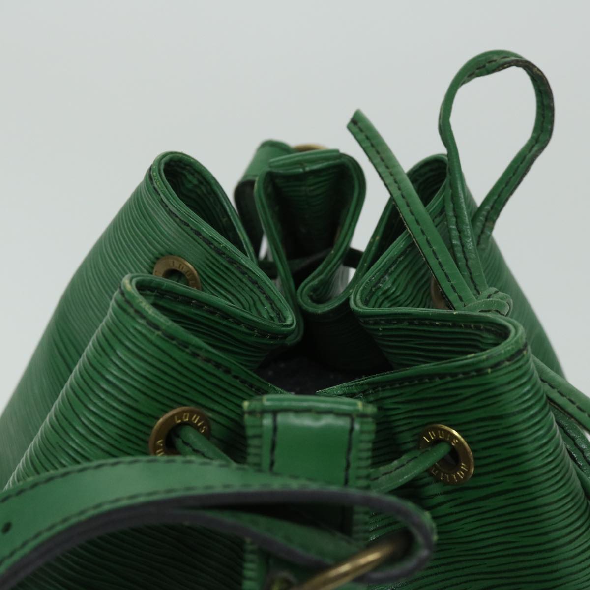 LOUIS VUITTON Epi Noe Shoulder Bag Green M44004 LV Auth 68540