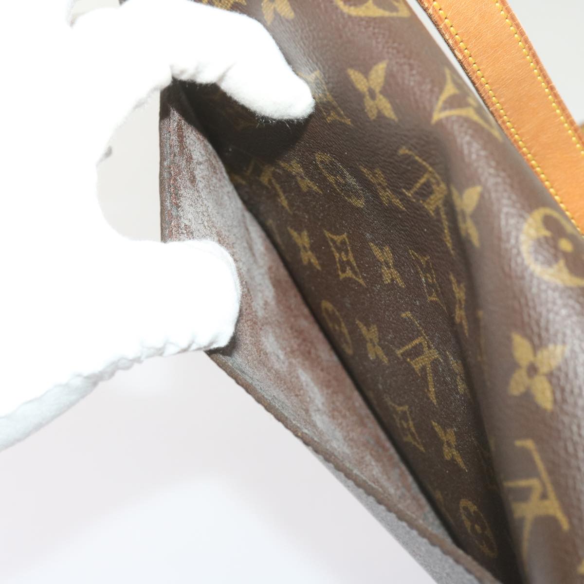 LOUIS VUITTON Monogram Saint Cloud GM Shoulder Bag M51242 LV Auth 68645