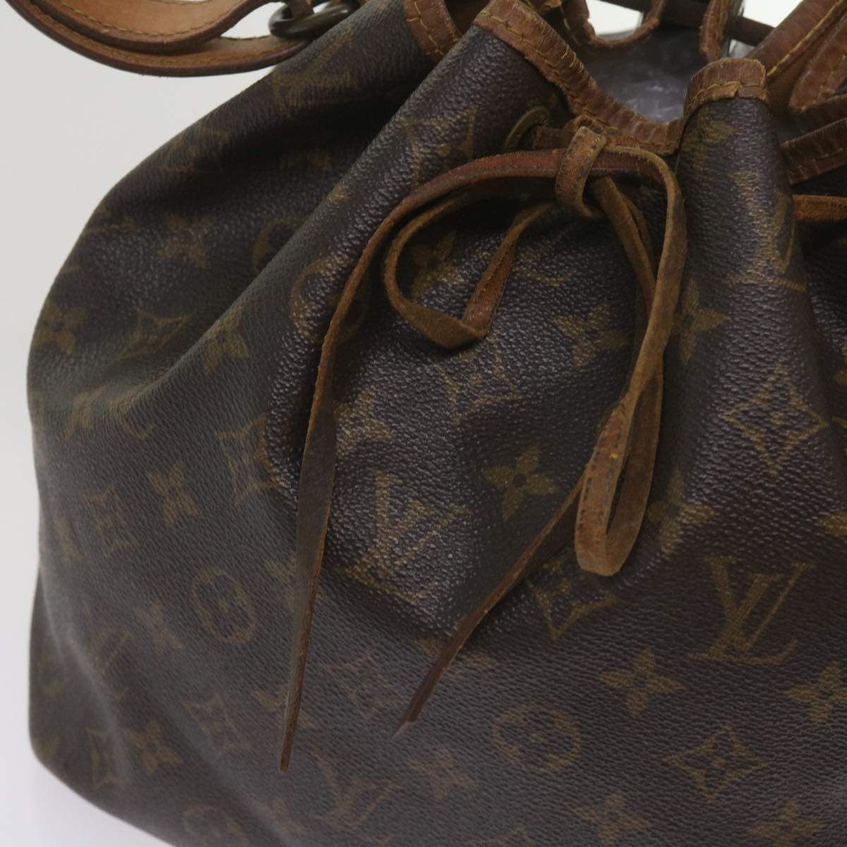 LOUIS VUITTON Monogram Petit Noe Shoulder Bag M42226 LV Auth 68687