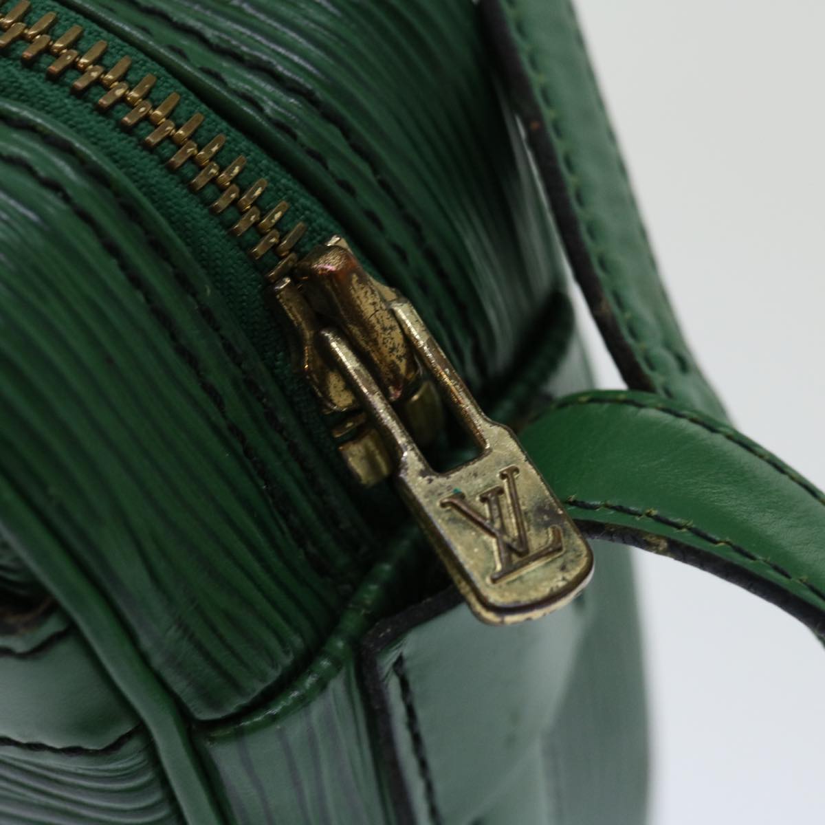 LOUIS VUITTON Epi Jeune Fille MM Shoulder Bag Green M52154 LV Auth 68722