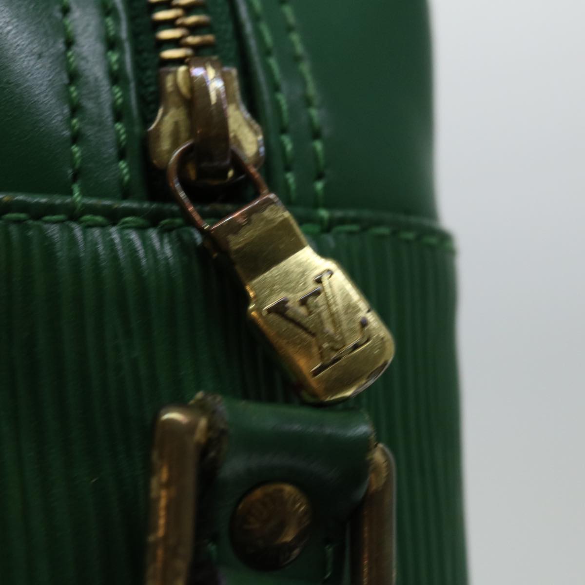 LOUIS VUITTON Epi Trocadero 27 Shoulder Bag Green M52314 LV Auth 68723