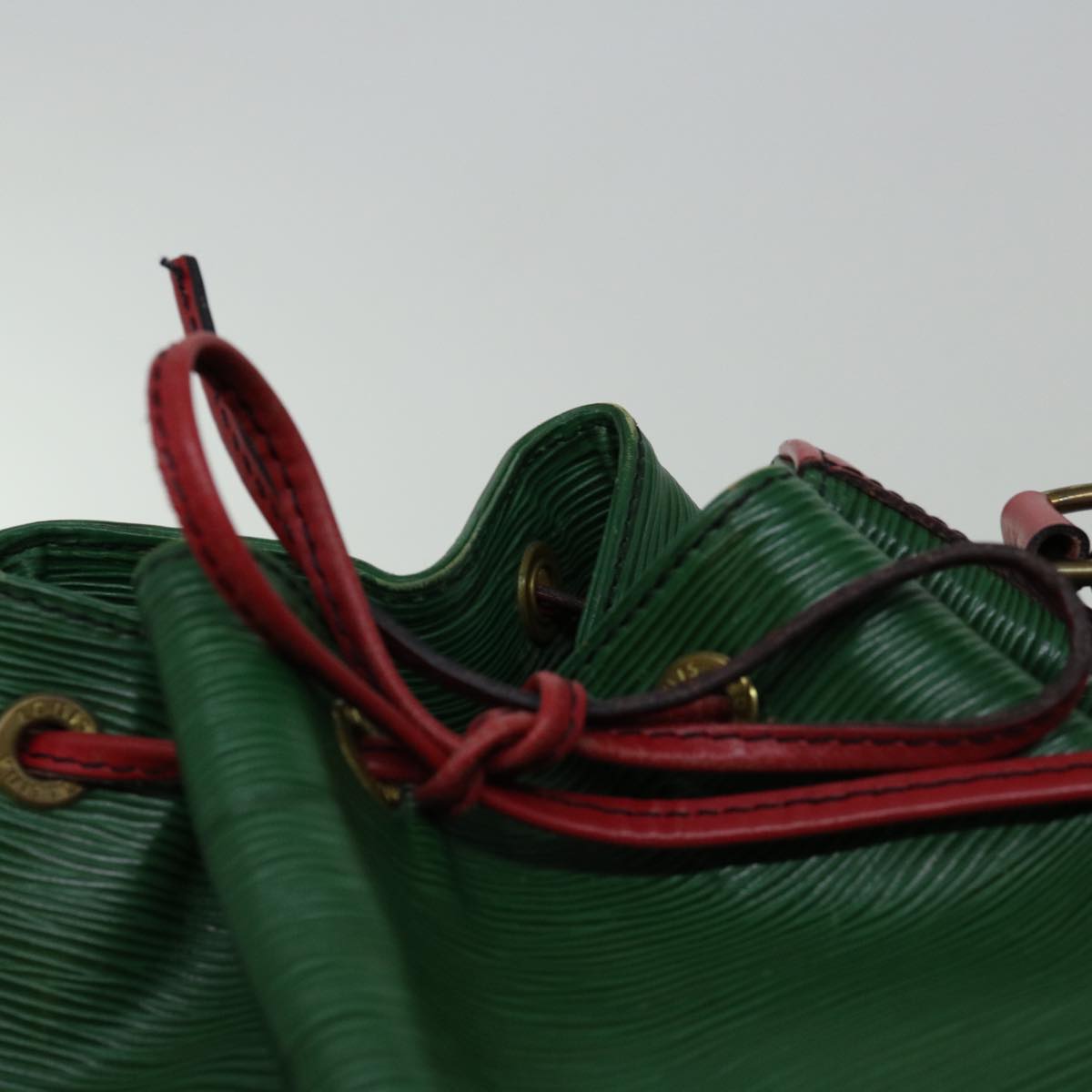 LOUIS VUITTON Epi Petit Noe Shoulder Bag Bicolor Green Red M44147 LV Auth 68793