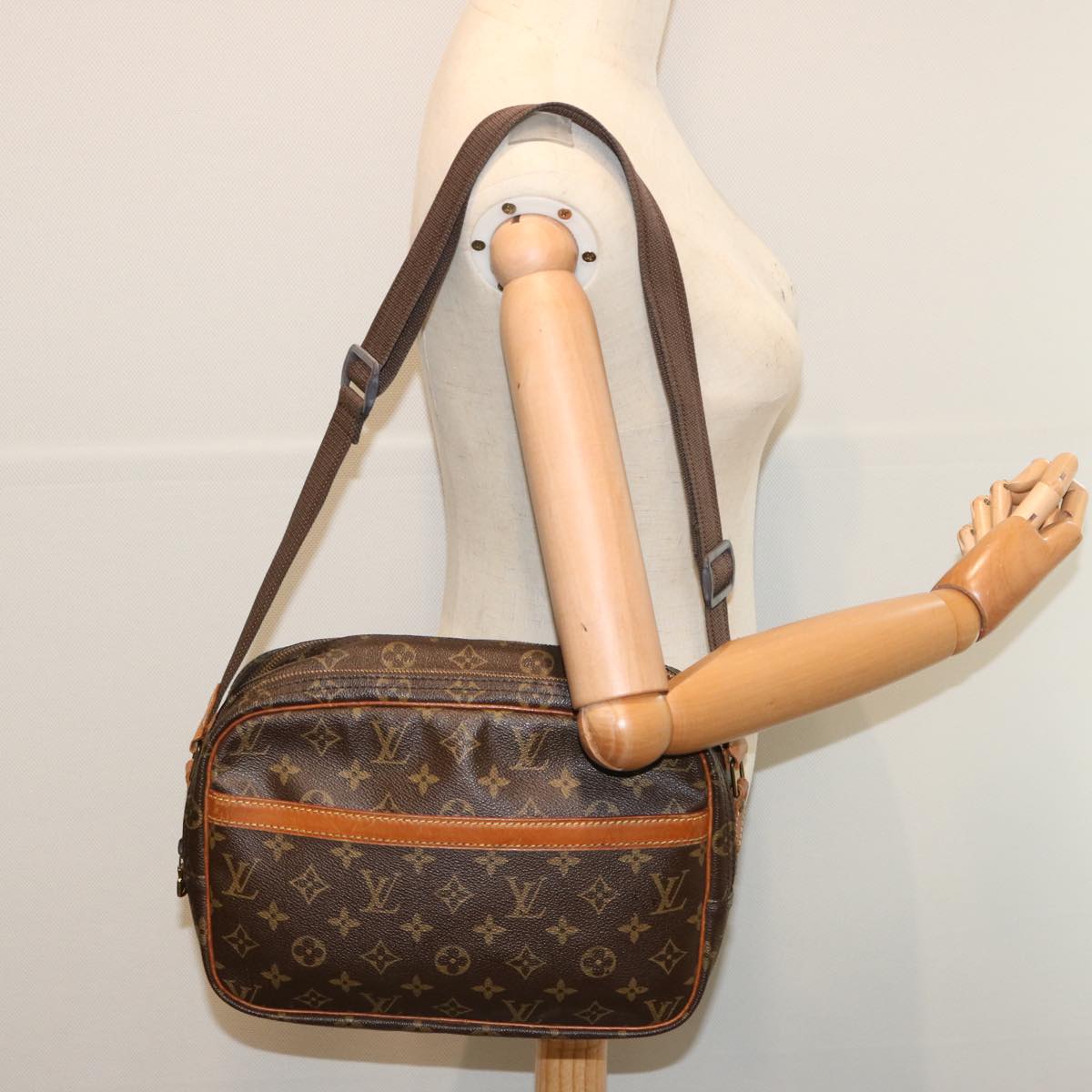 LOUIS VUITTON Monogram Reporter PM Shoulder Bag M45254 LV Auth 68801