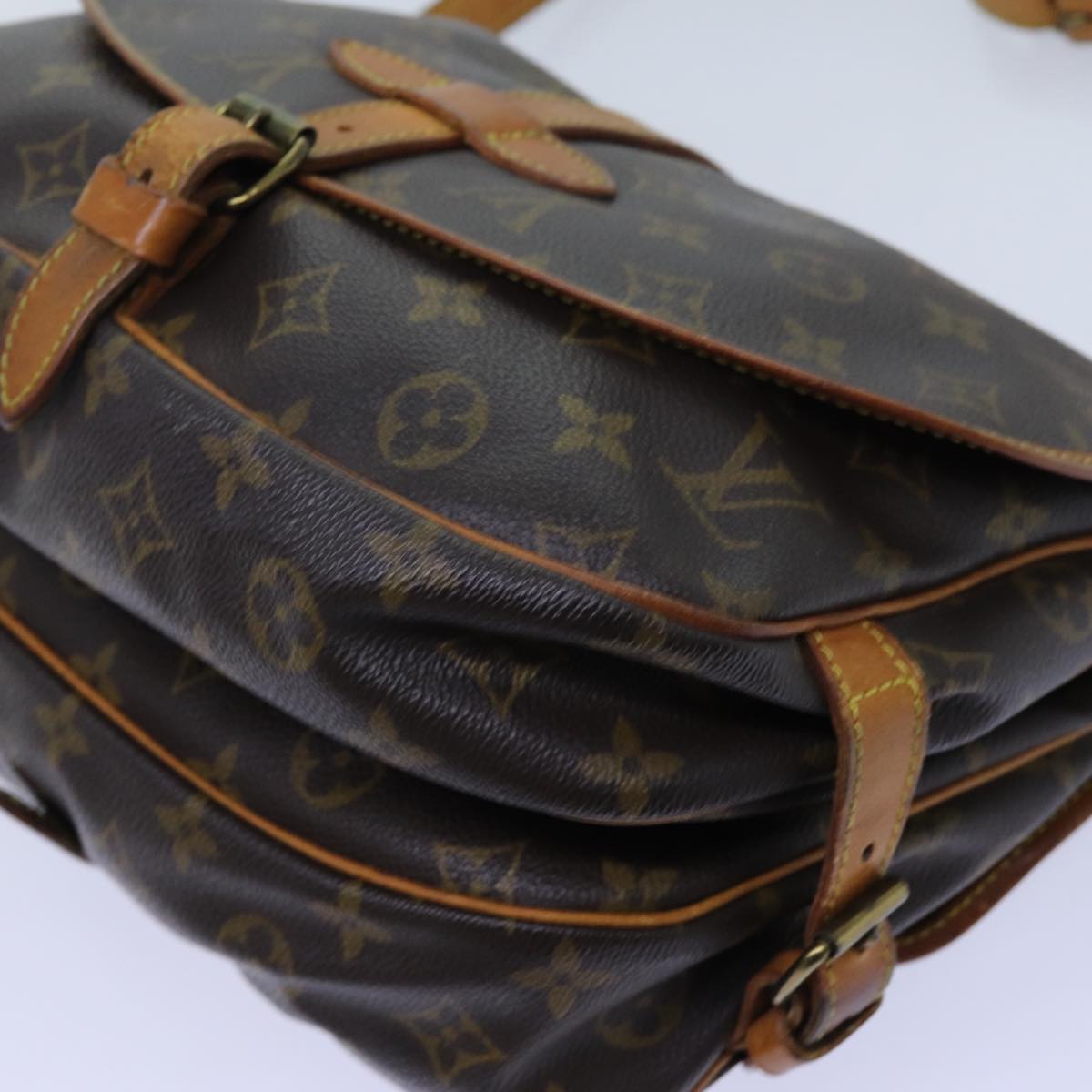 LOUIS VUITTON Monogram Saumur 30 Shoulder Bag M42256 LV Auth 68910