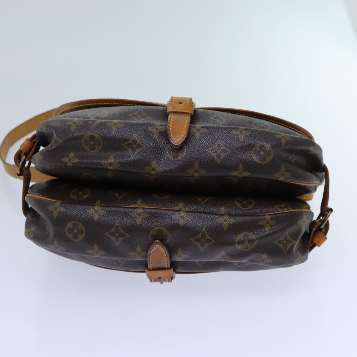 LOUIS VUITTON Monogram Saumur 30 Shoulder Bag M42256 LV Auth 68910