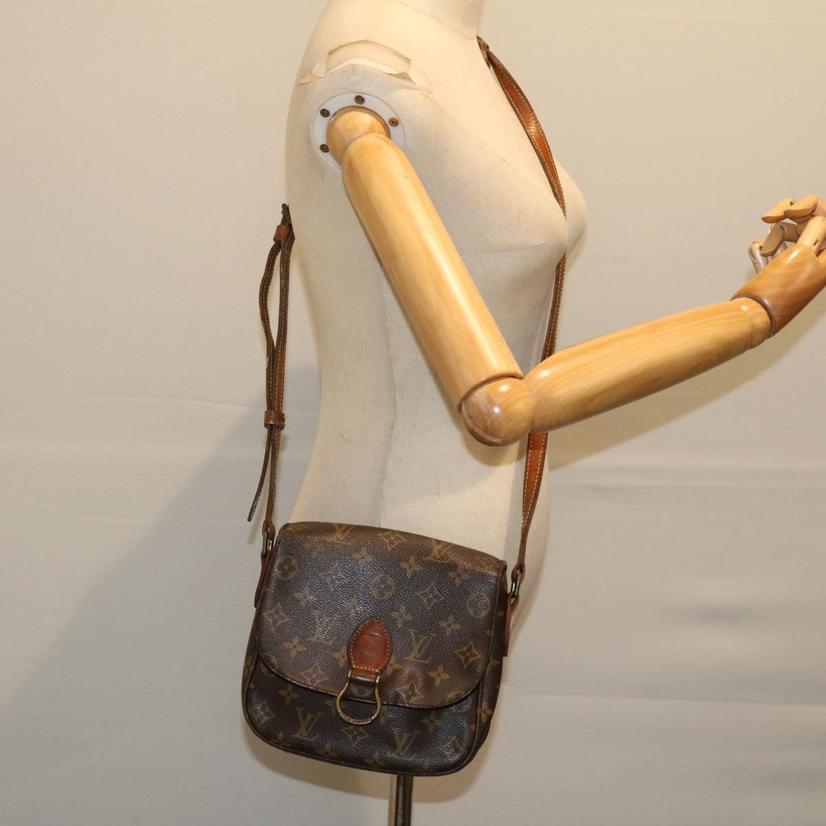 LOUIS VUITTON Monogram Saint Cloud MM Shoulder Bag M51243 LV Auth 68927