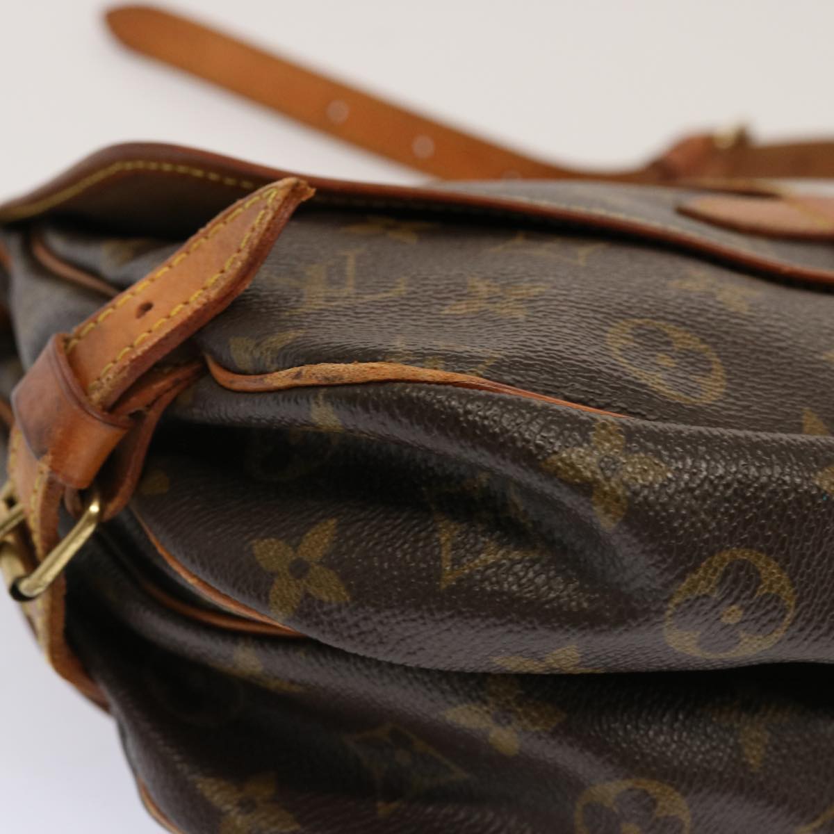 LOUIS VUITTON Monogram Saumur 30 Shoulder Bag M42256 LV Auth 68933