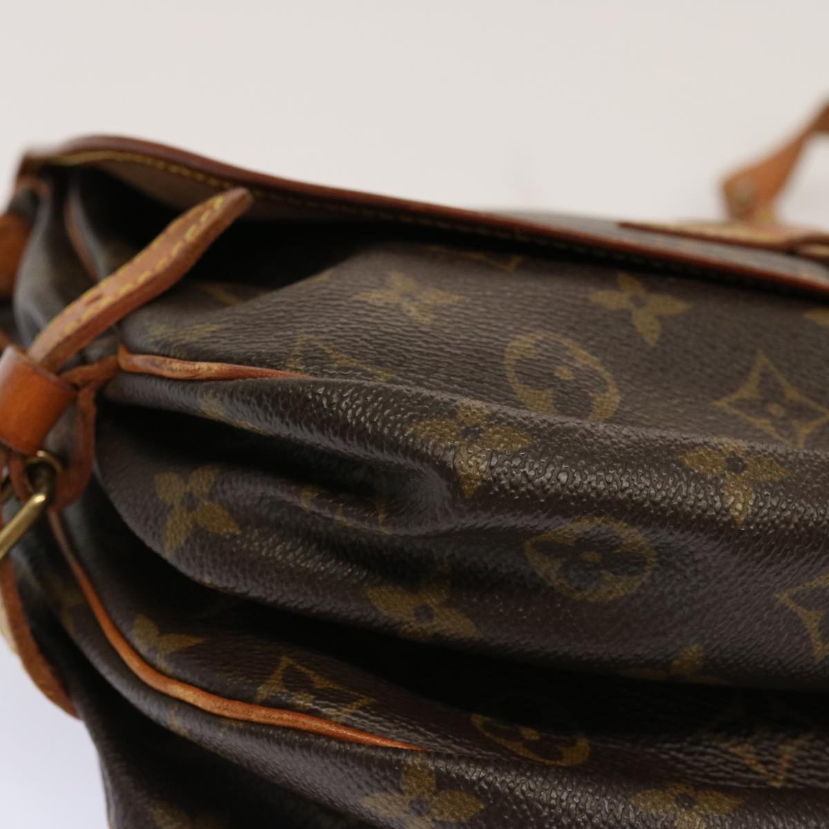 LOUIS VUITTON Monogram Saumur 30 Shoulder Bag M42256 LV Auth 68933