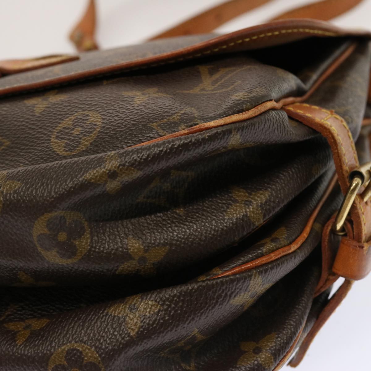 LOUIS VUITTON Monogram Saumur 30 Shoulder Bag M42256 LV Auth 68933