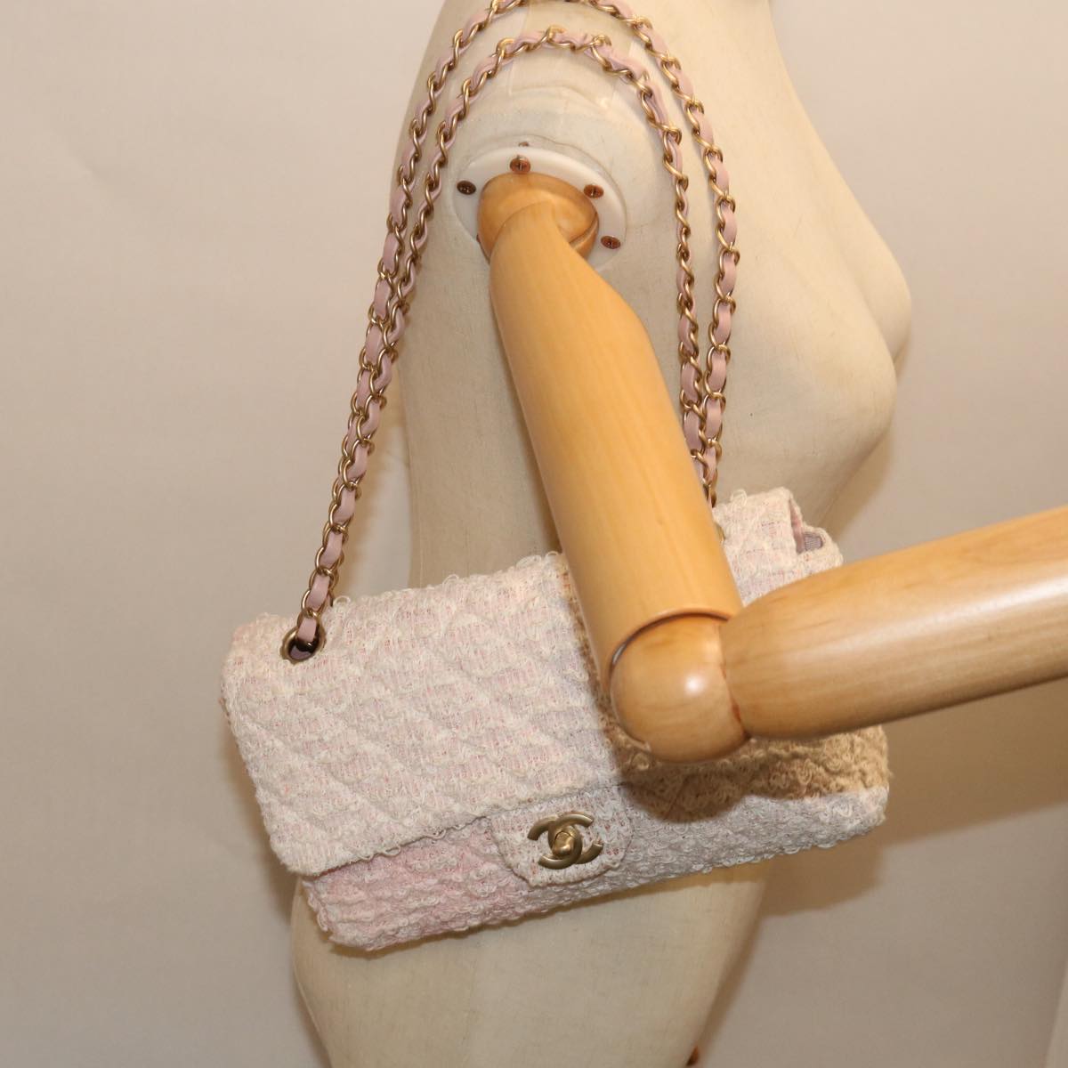 CHANEL Matelasse Chain Shoulder Bag tweed Pink CC Auth 68939A