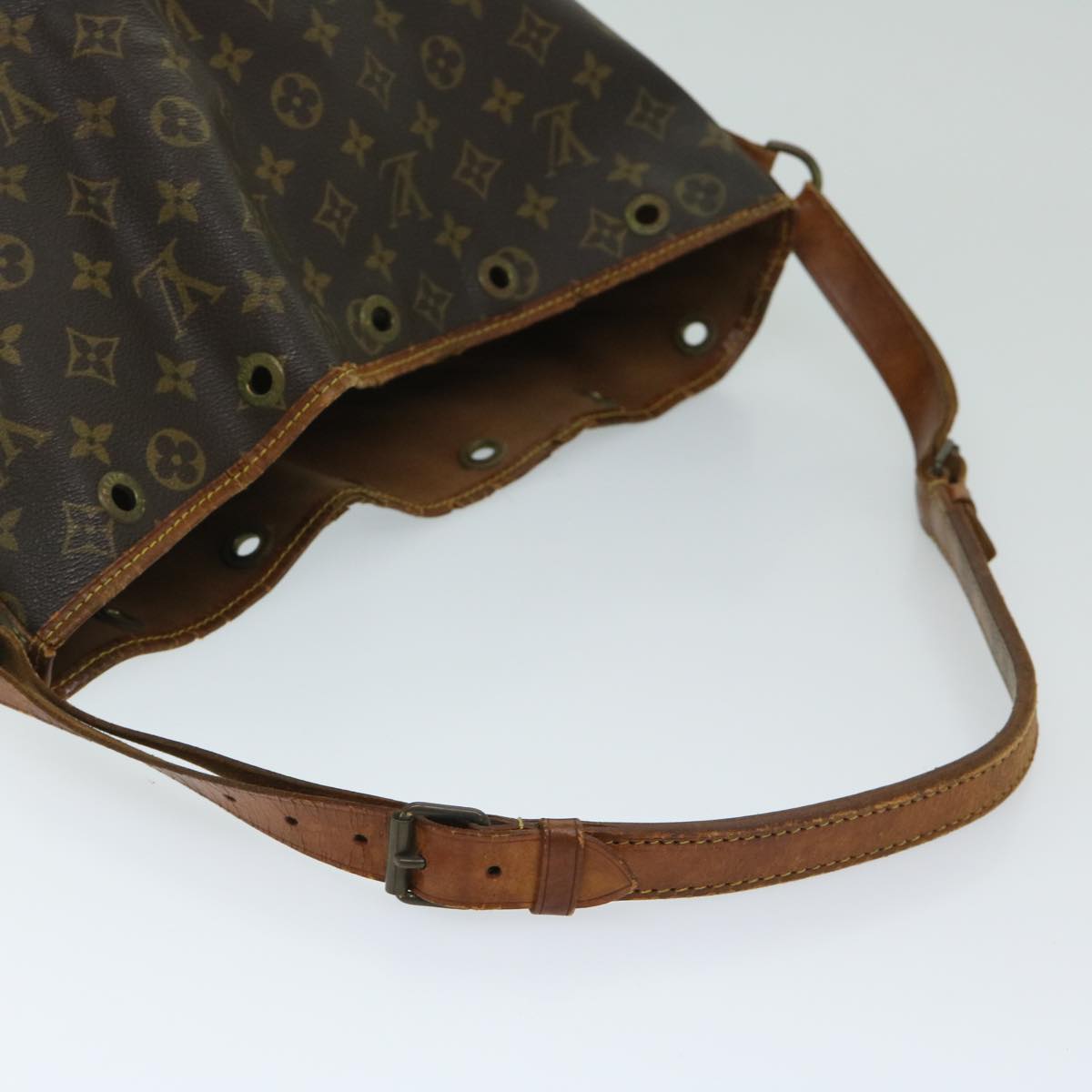 LOUIS VUITTON Monogram Noe Shoulder Bag M42224 LV Auth 68953